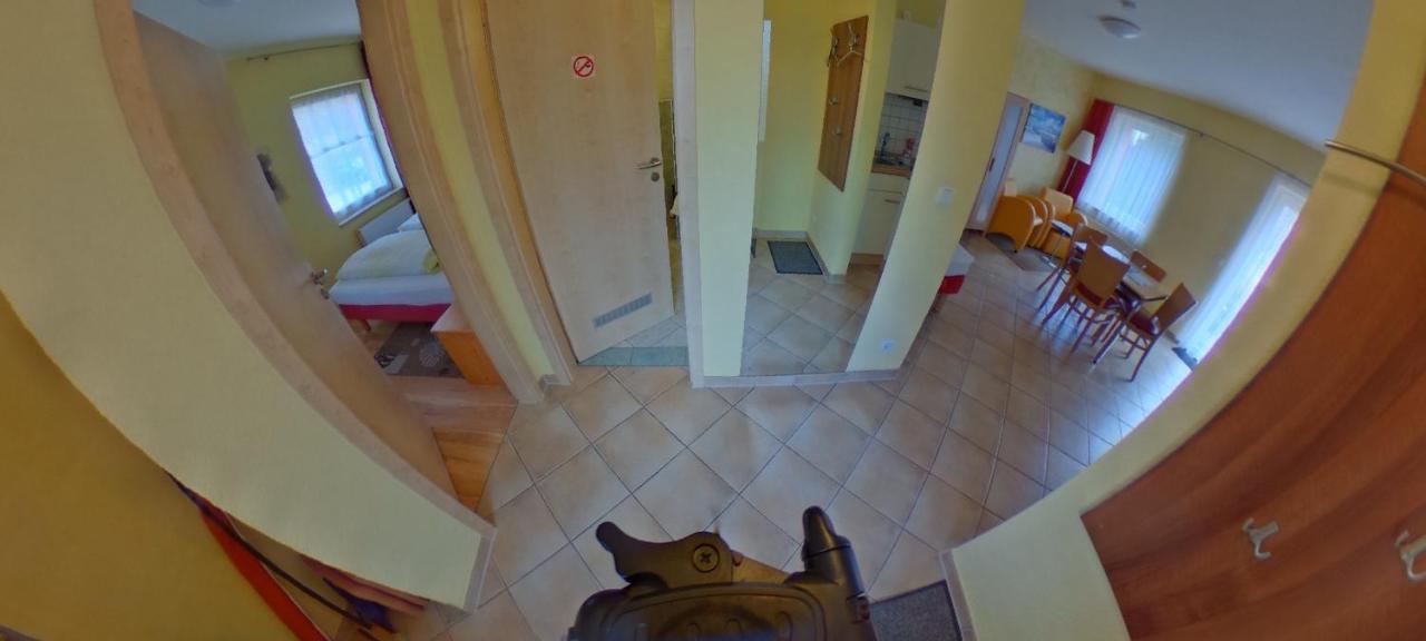 Apartments In Der Kopenhagener Strasse Росток Екстериор снимка