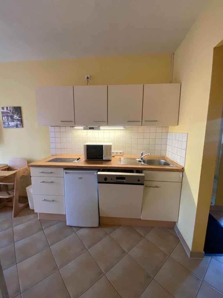 Apartments In Der Kopenhagener Strasse Росток Екстериор снимка