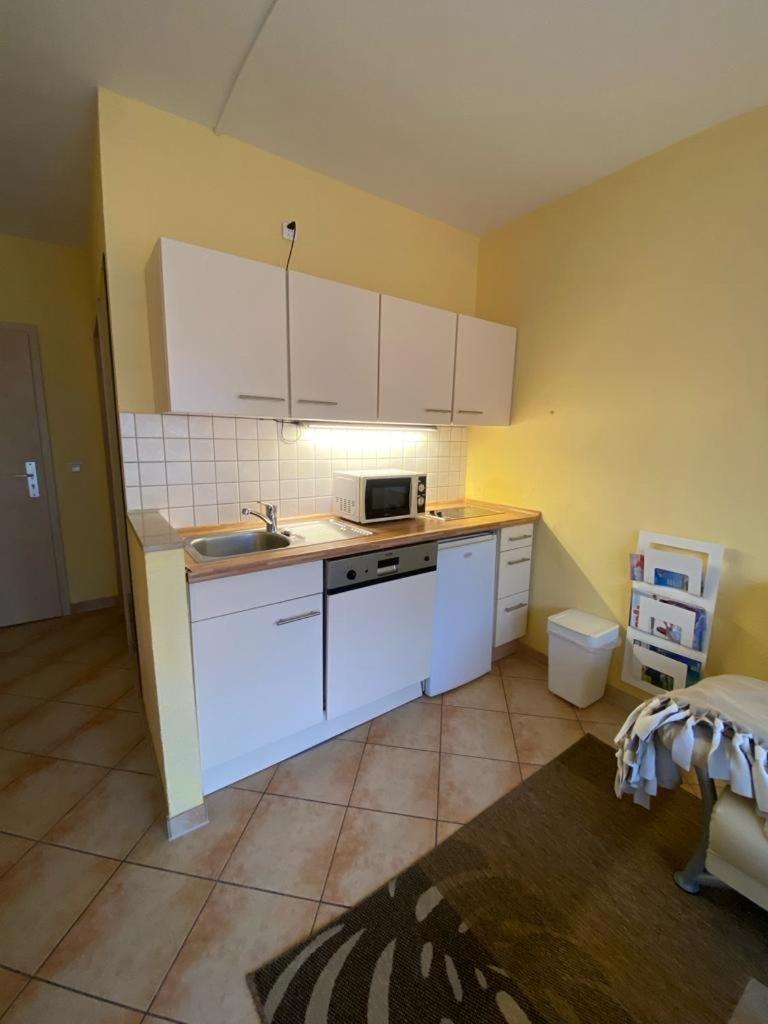 Apartments In Der Kopenhagener Strasse Росток Екстериор снимка