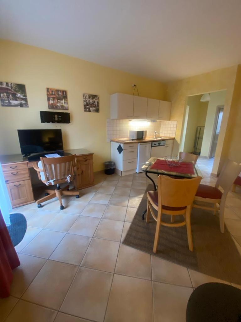 Apartments In Der Kopenhagener Strasse Росток Екстериор снимка